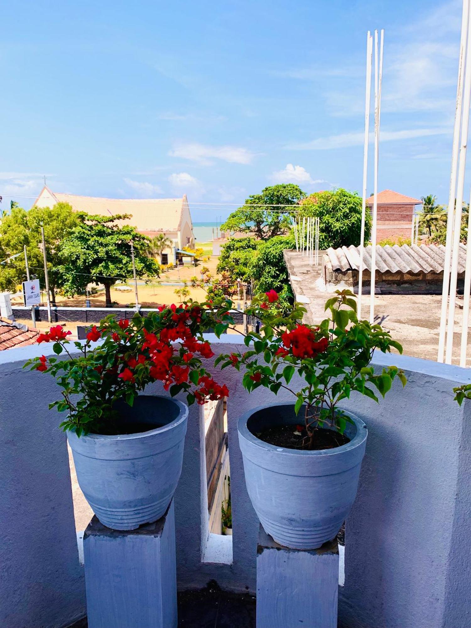 Bhashiz Villa Negombo Buitenkant foto