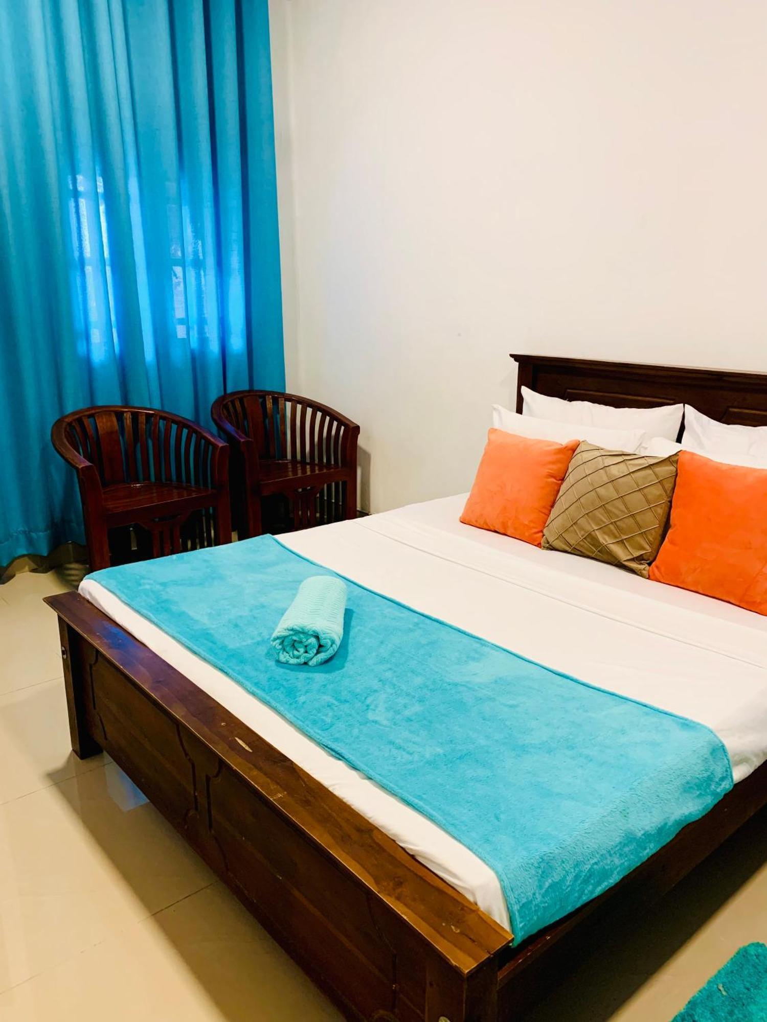 Bhashiz Villa Negombo Buitenkant foto